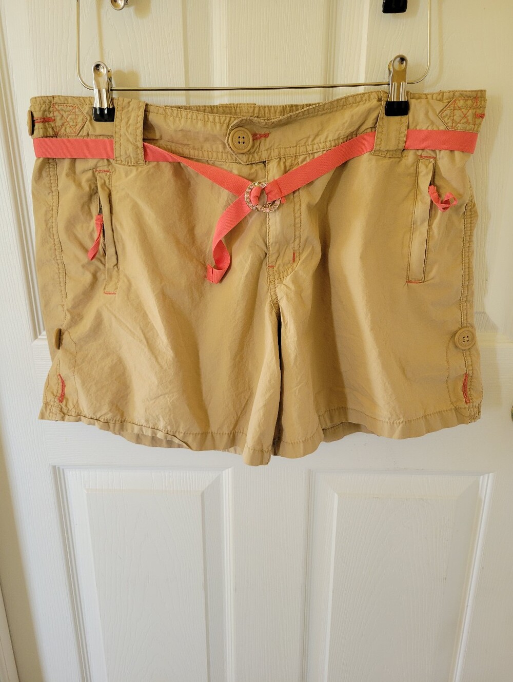 Womens Sz. 16 Cargo Shorts With Belt